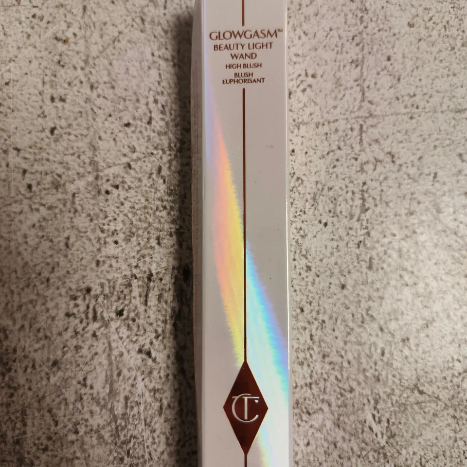 SEALED CHARLOTTE TILBURY GLOWGASM BEAUTY LIGHT WAND 12ML - PEACHGASM