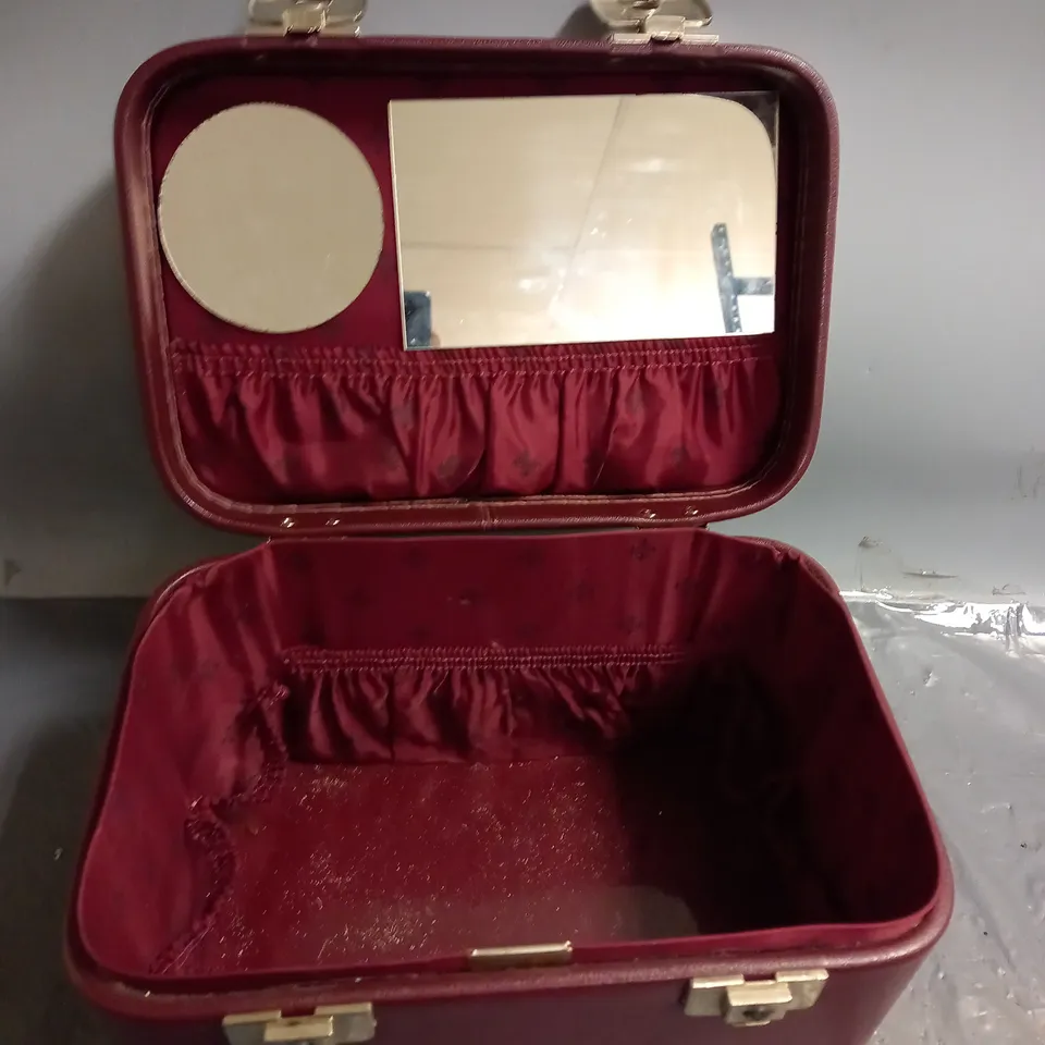 LEATHER CARRY ALONG MAKUP CASE WITH MIRROR