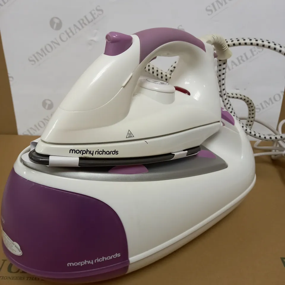 MORPHY RICHARDS JET STEAM GENERATOR IRON 333020 PINK/WHITE
