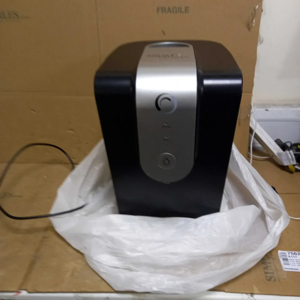 AQUA OPTIMA LUMI CHILLER