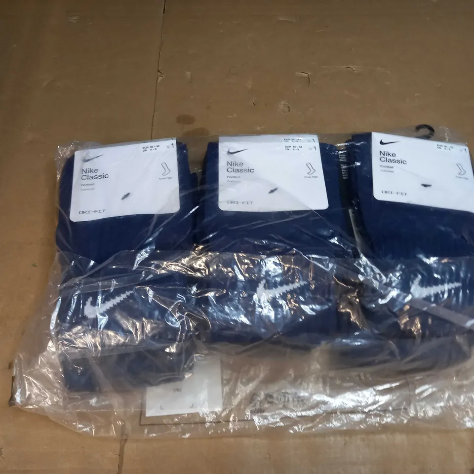 SET OF 3 MENS NIKE SOCKS