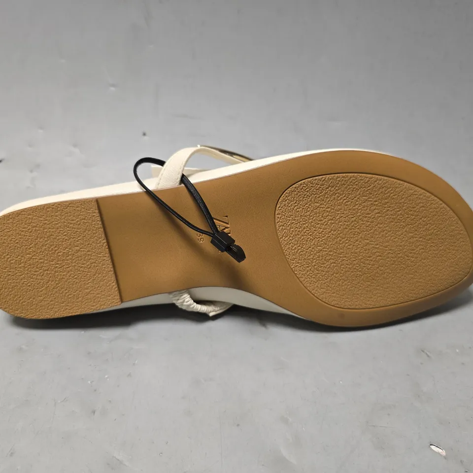 ZARA SLIP ON CREAM SHOES - UK 6 