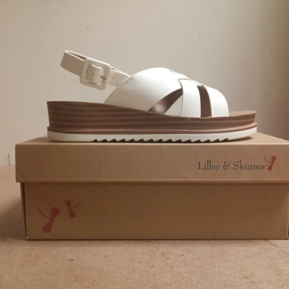BOXED PAIR OF LILLEY & SKINNER OPEN TOE SANDALS IN WHITE SIZE EU 38