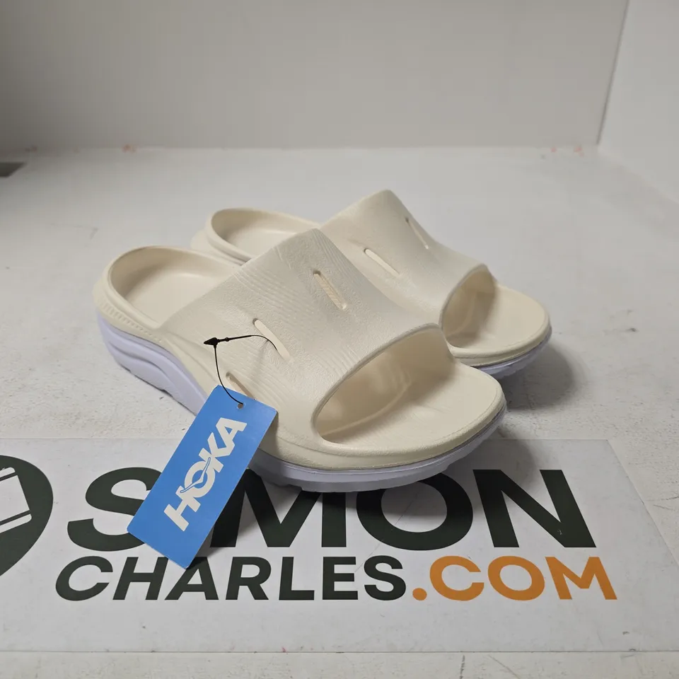 HOKA RECOVERY SLIDE UK 5.5 UNBOXED