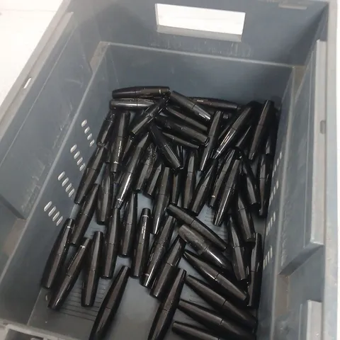 BAG OF A LARGE AMOUNT OF DOUCCE MASCARA
