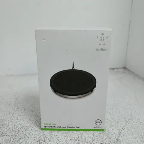 BOXED BELKIN BOOSTUP SPECIAL EDITION WIRELESS CHARGING PAD IN BLACK