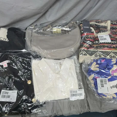 APPROXIMATELY 20 ASSORTED CLOTHING ITEMS IN VARIOUS STYLES, SIZES & COLOURS TO INCLUDE BRANDS SUCH AS FINERY, ICHI, YAS, ETC