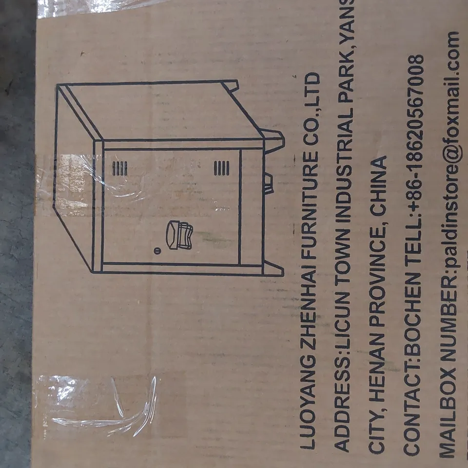 BOXED STEEL STORAGE LOCKER