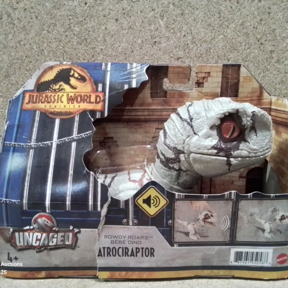 BOXED JURASSIC WORLD ATROCIRAPTOR ACTION FIGURE