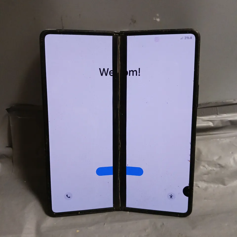 SAMSUNG GALAXY FOLD IN BLACK