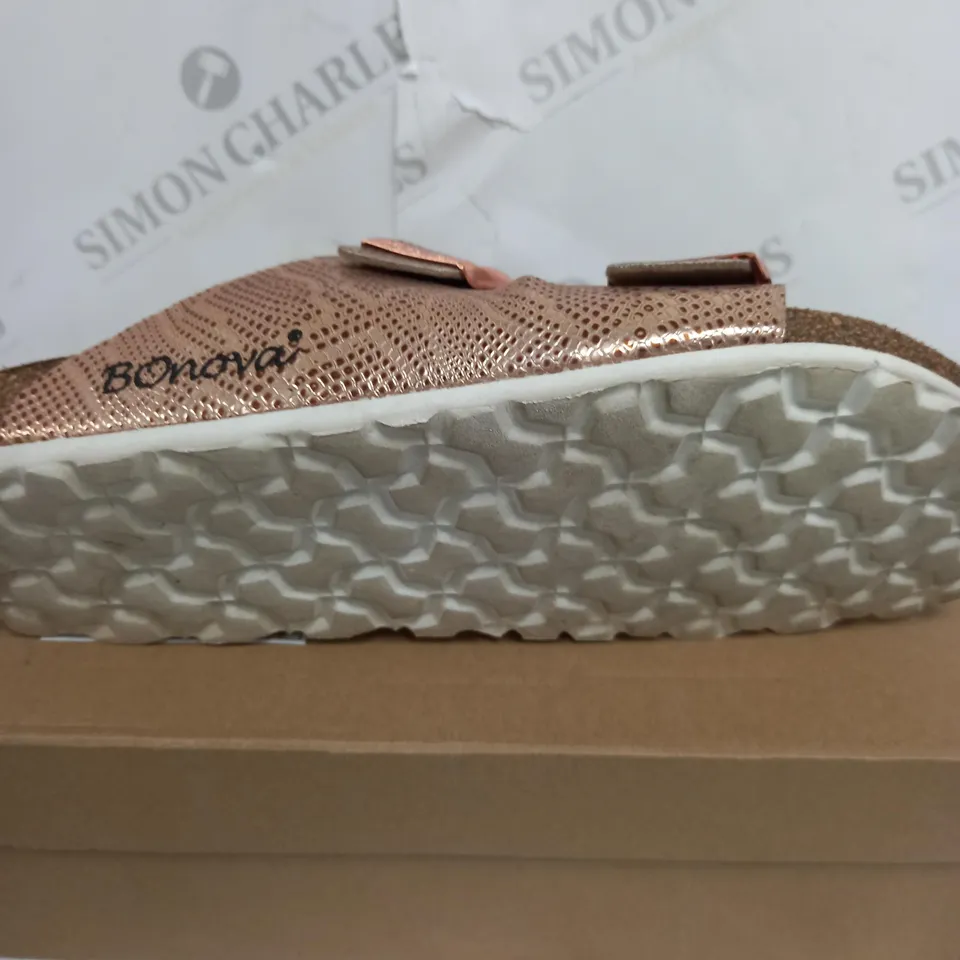 BOXED PAIR OF BONOVA SNAKE DOUBLE STRAP FOOTBED SANDALS -  SIZE 8