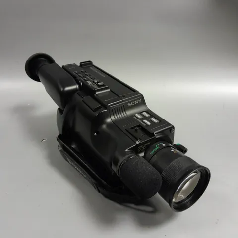 SONY CCD-V88E HANDYCAM VIDEO CAMERA RECORDER