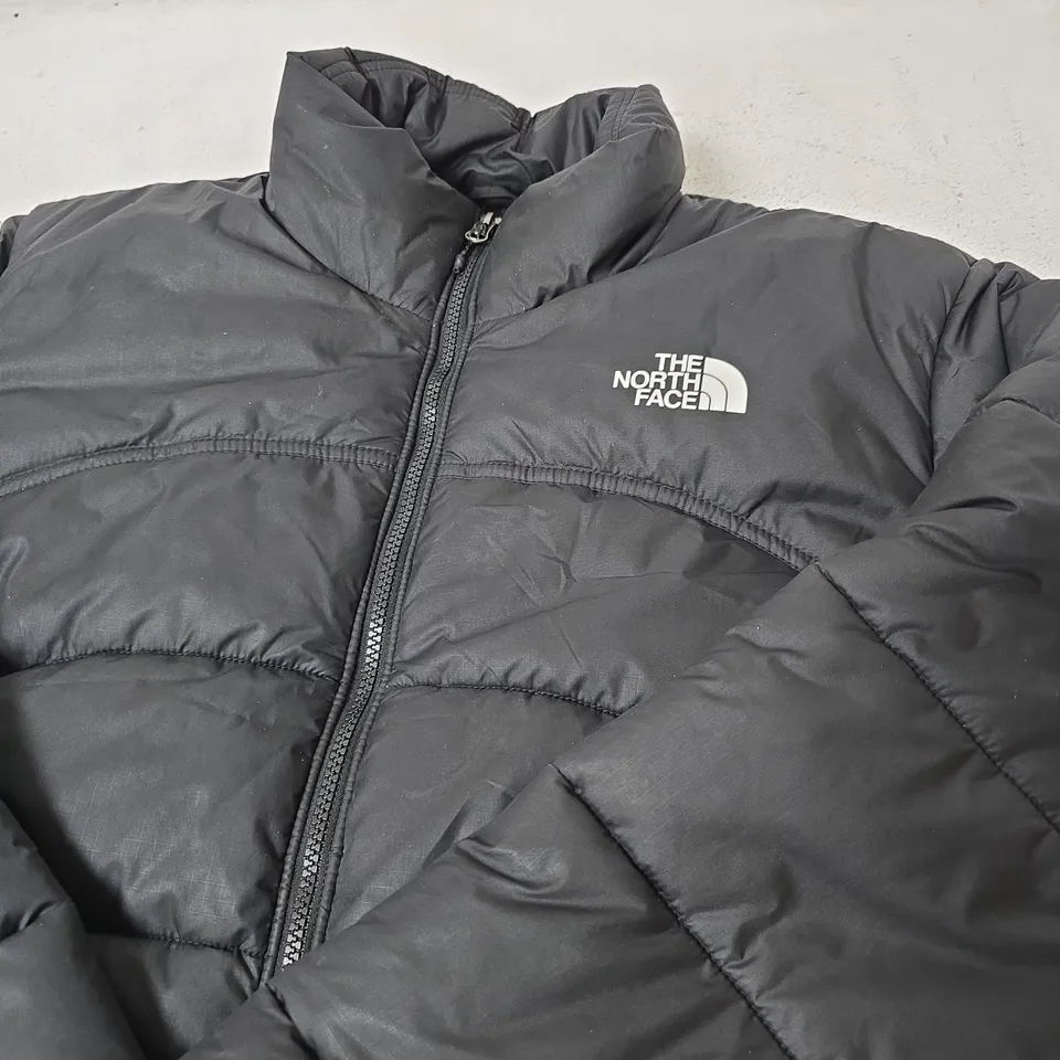THE NORTH FACE BLACK PUFFER JACKET - WOMENS - SIZE M