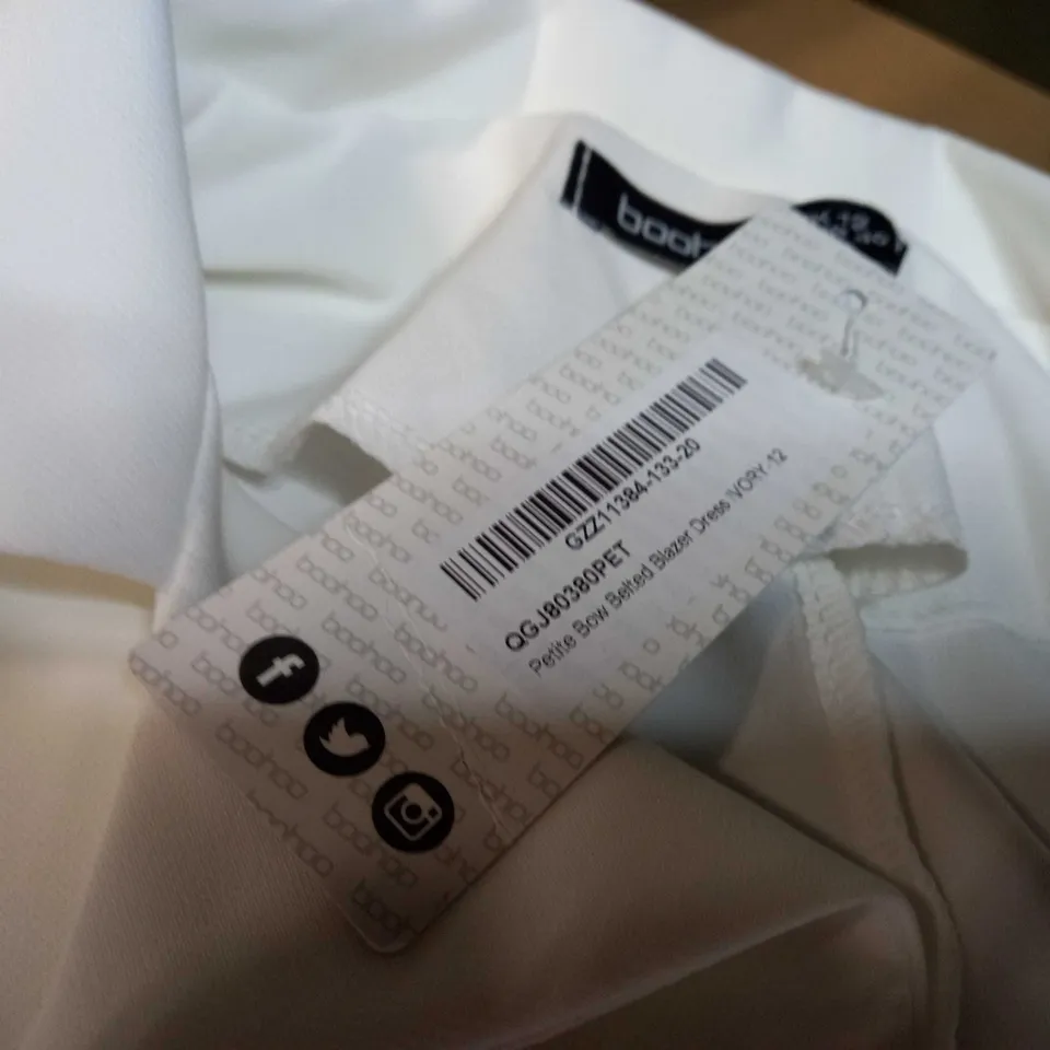 BOOHOO IVORY PETITE BOW BELTED BLAZER DRESS - SIZE 12