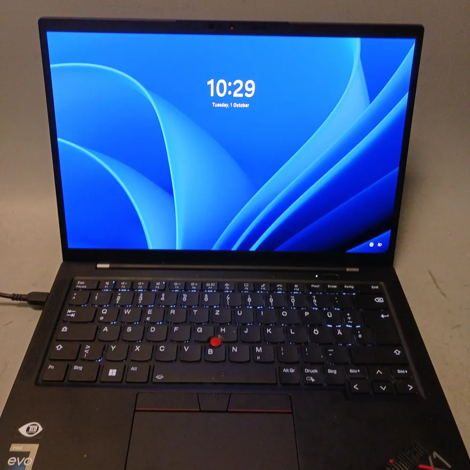 LENOVO THINKPAD X1 CARBON GEN 10 BLACK