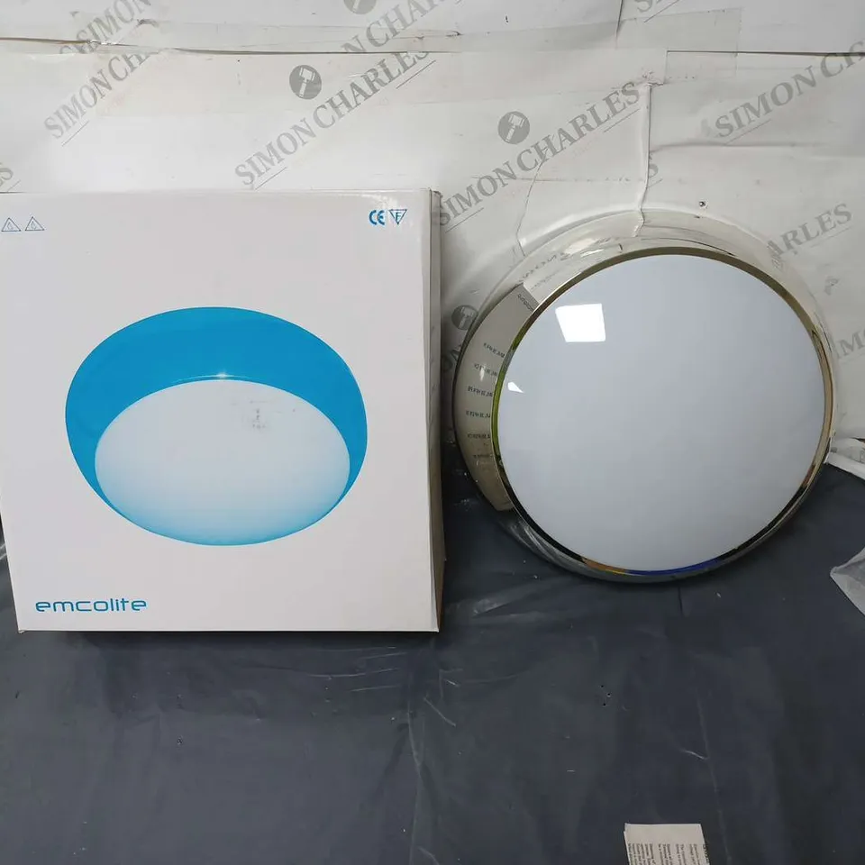 LOT CONTAINING APPROXIMATELY 24 EMCOLITE SILVER FLUSH WALL MOUNTED LIGHTS  