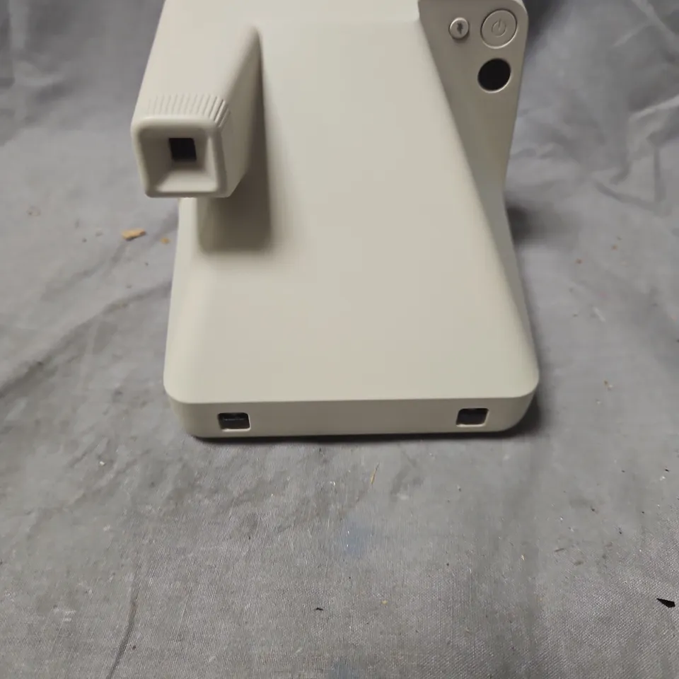 POLAROID NOW INSTANT CAMERA – WHITE WITH RAINBOW STRIPE
