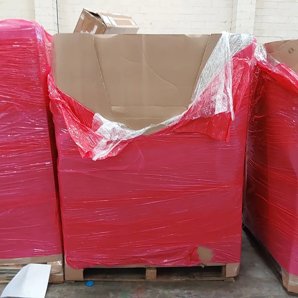 PALLET OF ASSORTED ITEMS INCLUDING: CEILING FAN LIGHT, AIR FRYER, STEAM CLEANER, BABY PLAY PEN, RETRACTABLE SAFETY GATE 