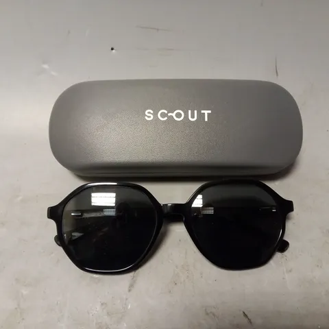 ESME SCOUT RECTANGLE BLACK GLASSES WITH UNKNOWN MAGNIFICATION 