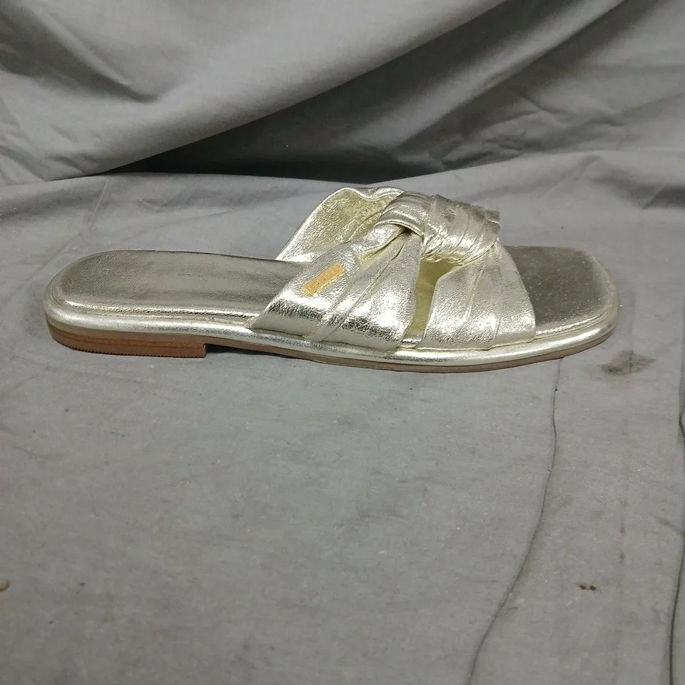 TED BAKER GOLD METALLIC SANDALS – WOMEN'S SLIP-ON - SIZE 6