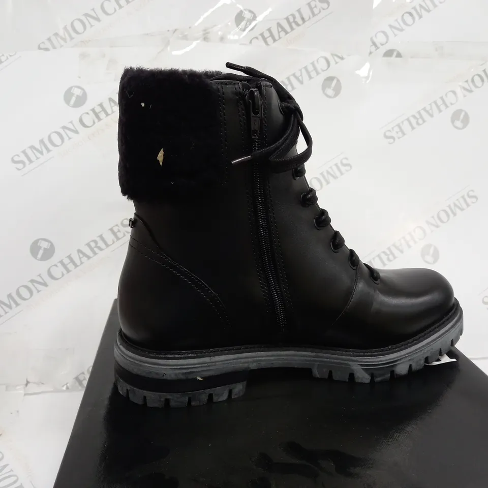 BOXED DUNE LONDON PERCH LACE UP BOOTS, BLACK - SIZE 8