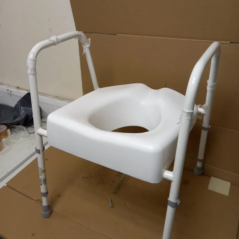 NRS HEALTHCARE M66625 MOWBRAY TOILET SEAT AND FRAME LITE