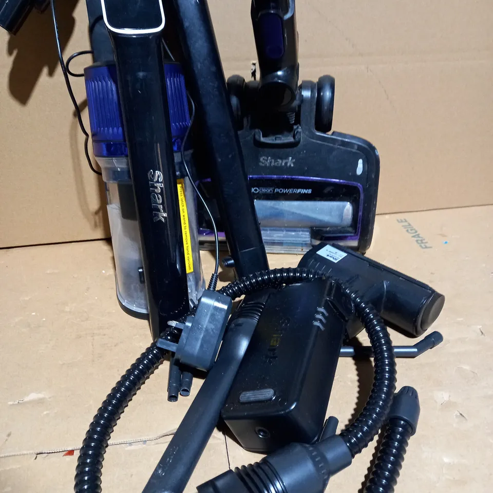 SHARK CORDLESS STICK VACUUM IZ390UKTQ
