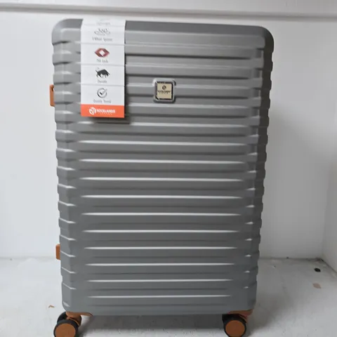 ROCKLANDS SILVER HARD-SHELL SUITCASE WITH FOUR SPINNER WHEELS 