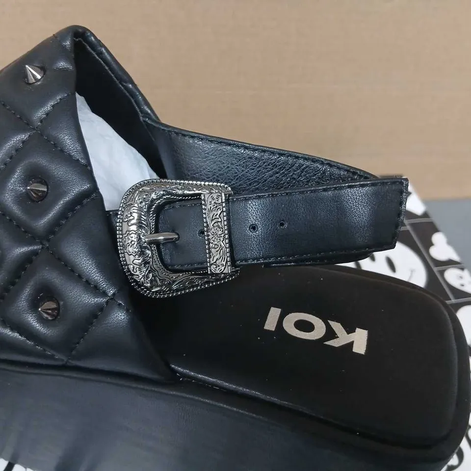 BRAND NEW BOXED KOI IMPERIAL WEB MEGA PLATFORM SANDALS – BLACK, UK5