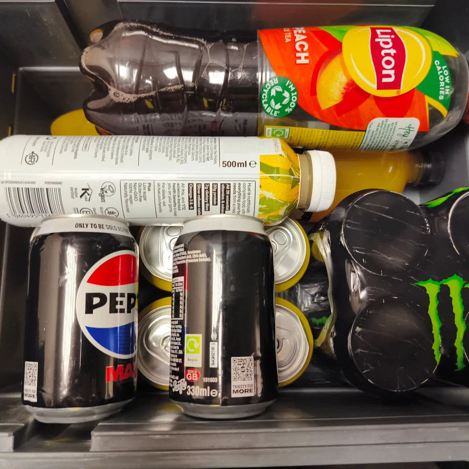 APPROXIMATELY 10 ASSORTED FOOD REPLACEMENT DRINKS TO INCLUDE TANGO ORANGE, FANTA LEMON, MONSTER ENERGY DRINK, ETC - COLLECTION ONLY