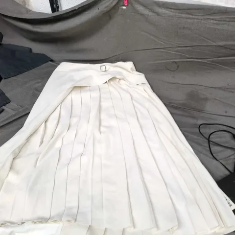 KAREN MILLEN WHITE PLEATED MIDI SKIRT – UK 10 