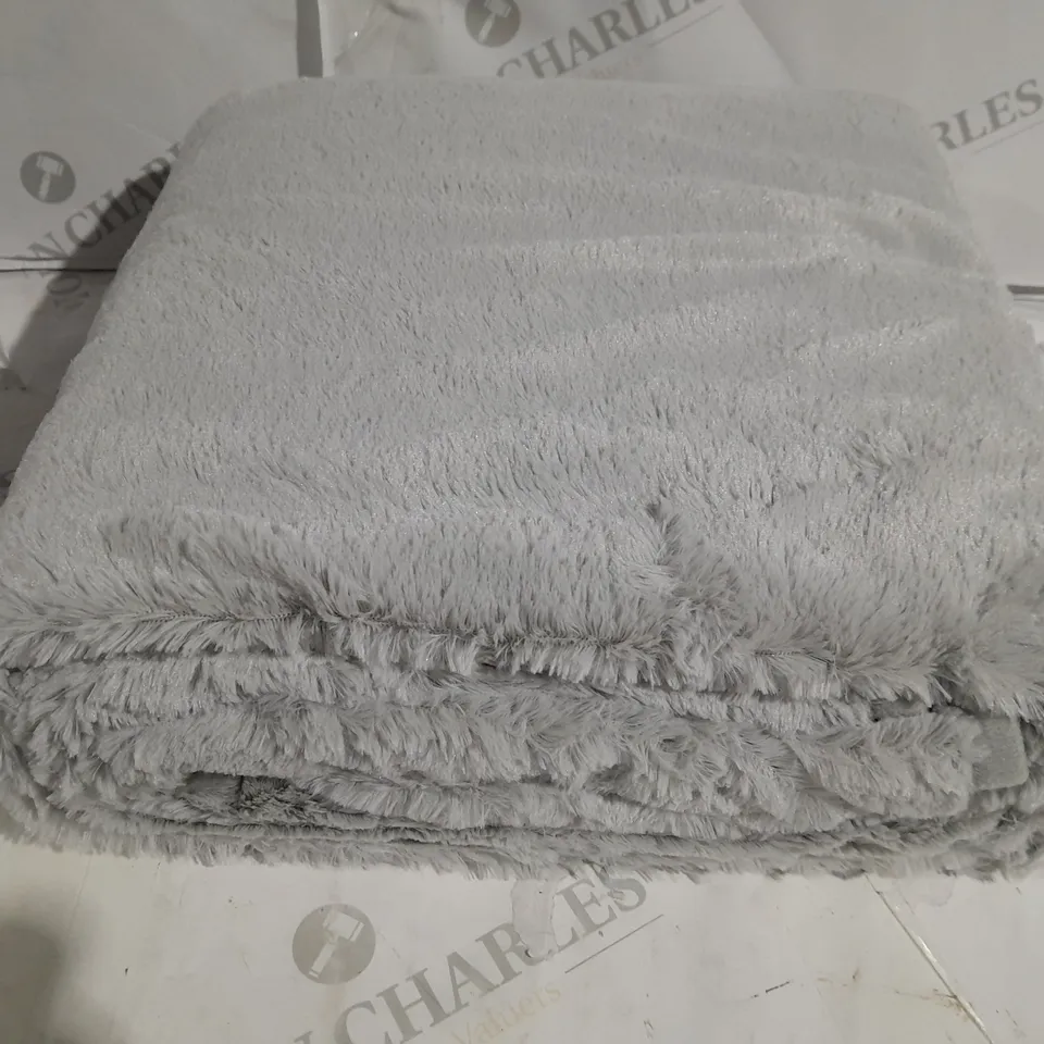 COZEE HOME VELVETSOFT HEATED THROW IN LIGHT GREY
