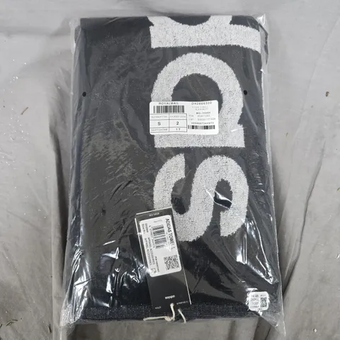 BAGGED ADIDAS TOWEL IN BLACK