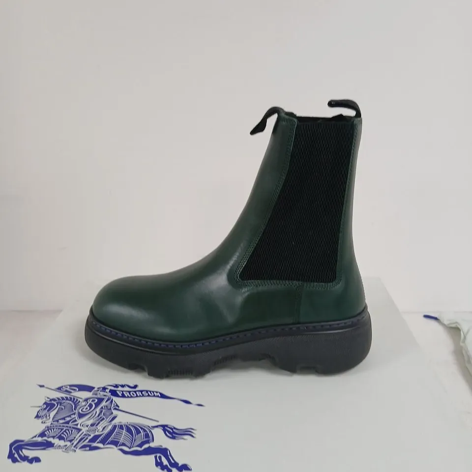 BURBERRY CHELSEA BOOTS – VINE GREEN, UK 6 (EU 39)