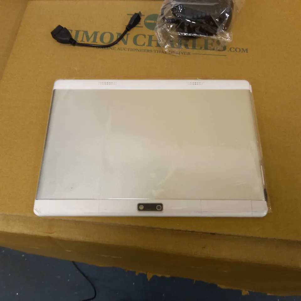 WHITE TOUCH SCREEN TABLET - BOXED