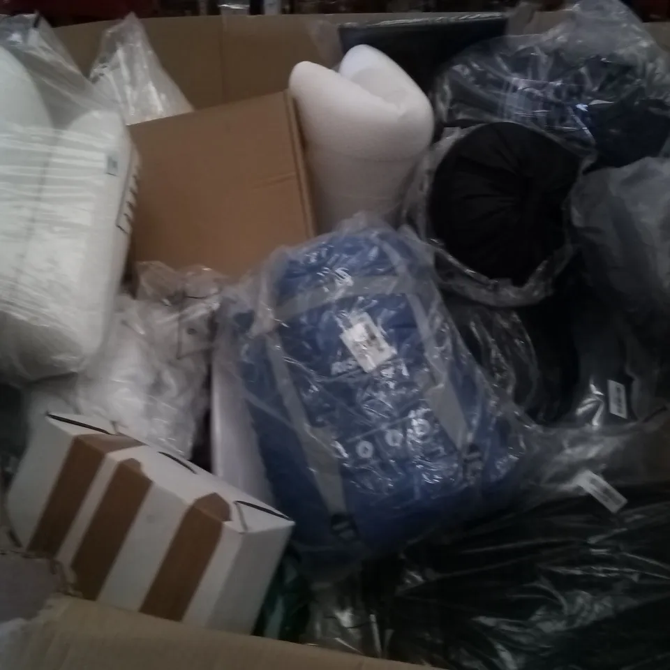 PALLET OF ASSORTED ITEMS INCLUDING CAMPING COT, SEAT & BACK CUSHION, ANTI-AGING BEAUTY PILLOW, ELVIROS MEMORY FOAM CERVICAL PILLOW, GO NECK PILLOW, DELUXE MEMORY FOAM PILLOW, UTOPIA PILLOW INSERTS