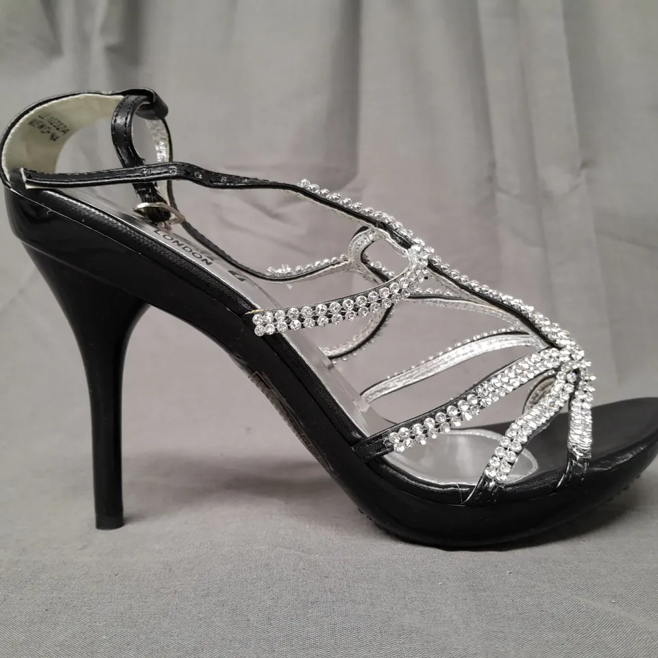 BOX OF APPROXIMATELY 6 ASSORTED PAIRS OF GEMZ LONDON OPEN TOE STRAPPY HIGH HEEL SANDALS IN BLACK/METALLIC SILVER W. JEWEL EFFECT - VARIOUS SIZES