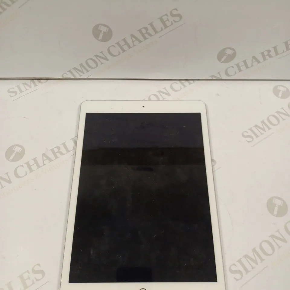 APPLE IPAD 10.2 A2197 IN SILVER