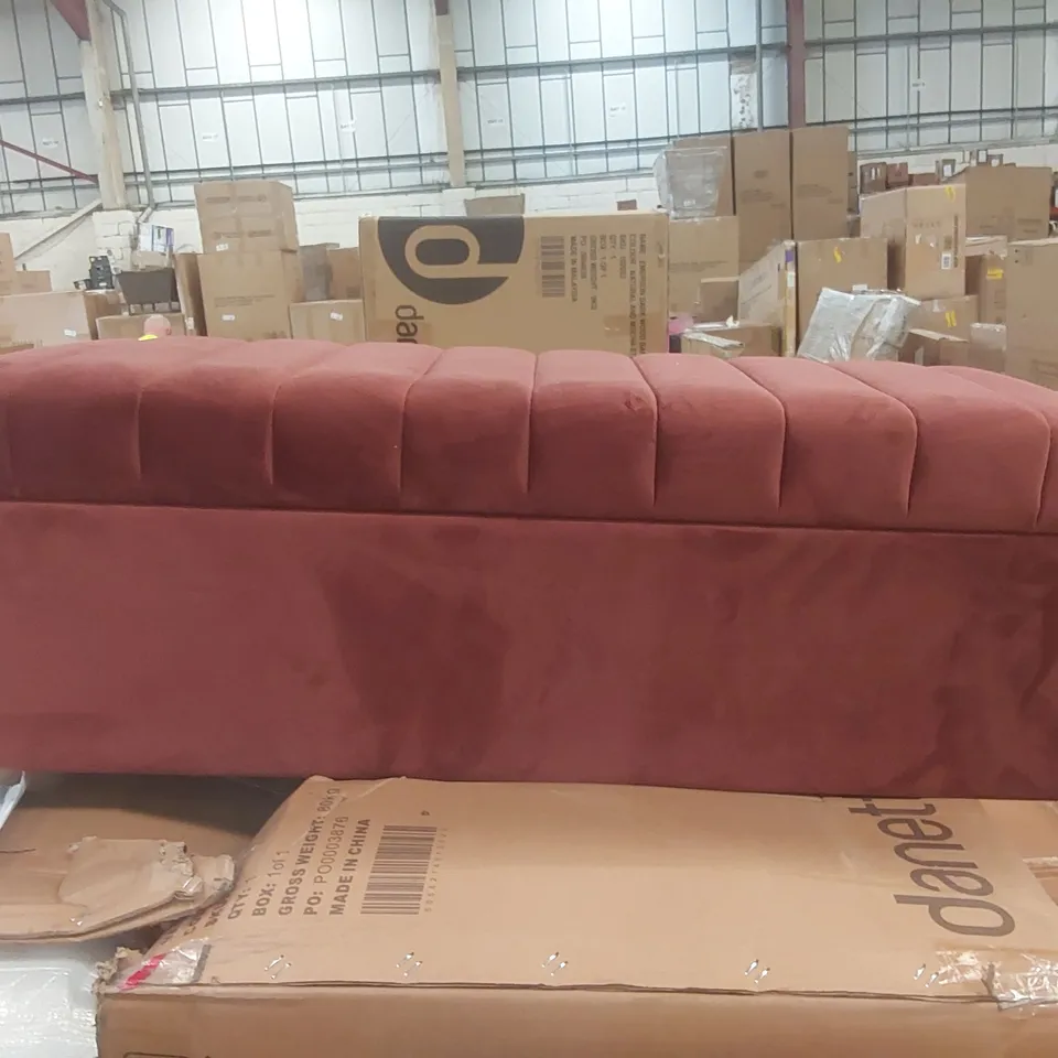 DANETTI AMALFI VELVET UPHOLSTERED OTTOMAN BENCH