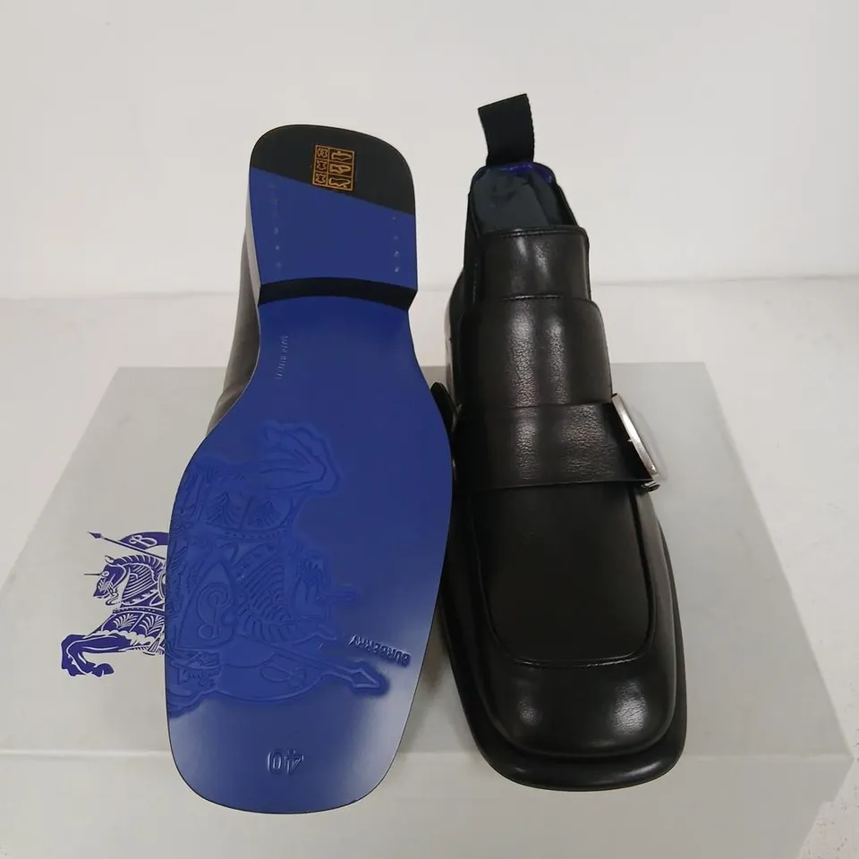BURBERRY LEATHER CHELSEA BOOTS - BLACK, UK 6 (EU 40) – BOXED WITH DUST BAG