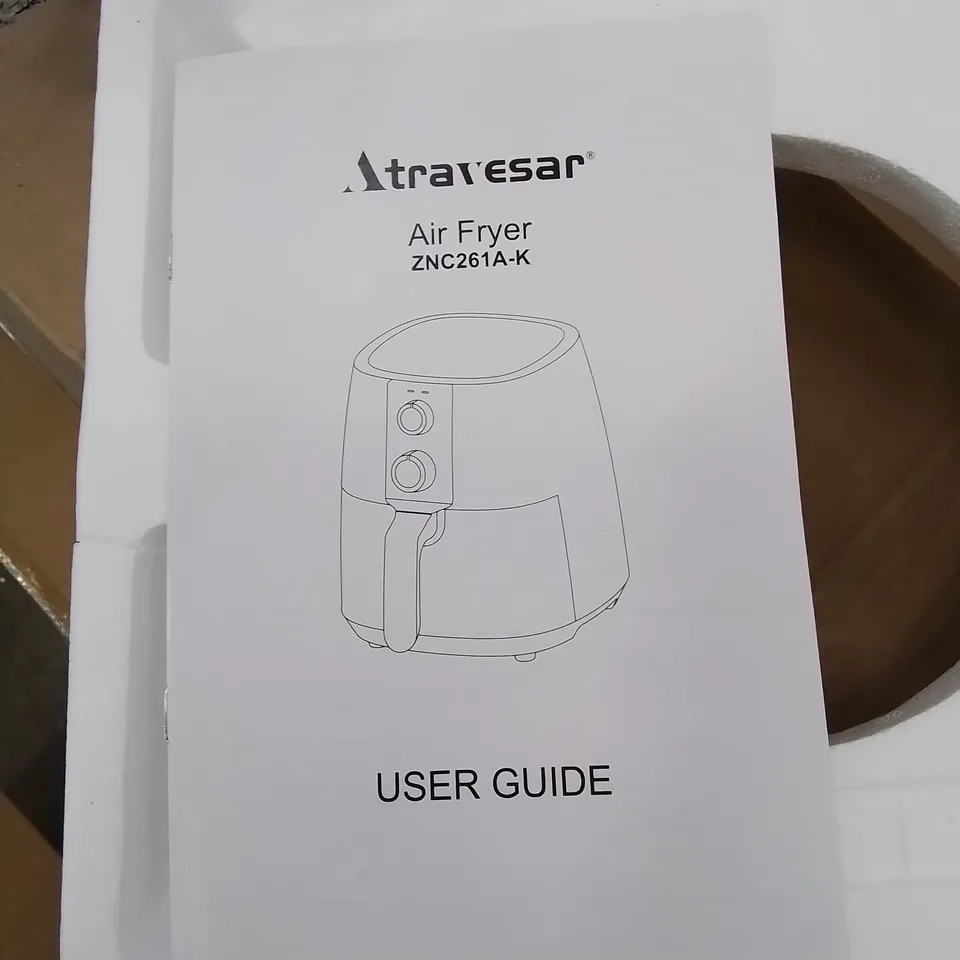 BOXED ATRAVESAR ZNC261A-K AIR FRYER 