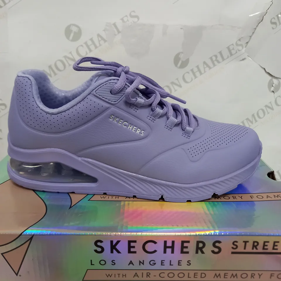 SKECHERS LOS ANGELES MEMORY FOAM TRAINER IN PURPLE SIZE 6