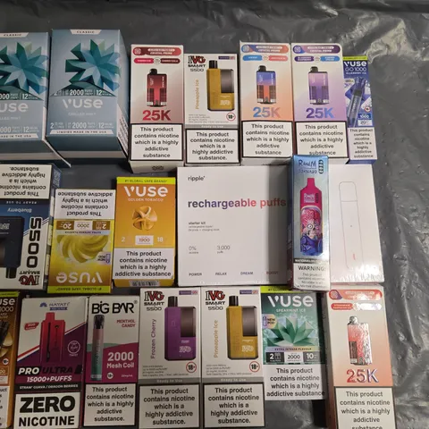 APPROXIMATELY 19 ASSORTED E-CIGARETTE PRODUCTS TO INCLUDE - VUSE AND 25K