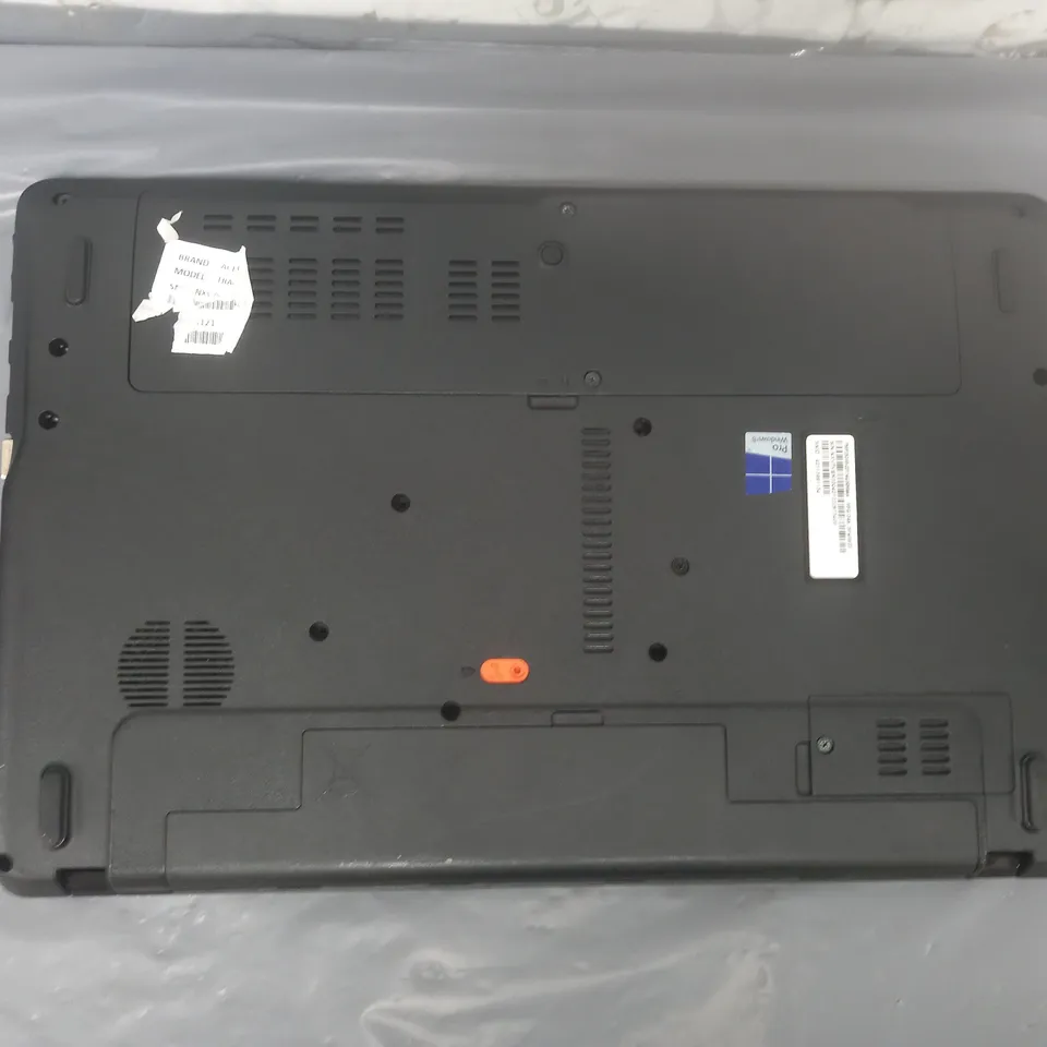 ACER TRAVELMATE P253	15 INCH	I3-3110M 2.40GHZ