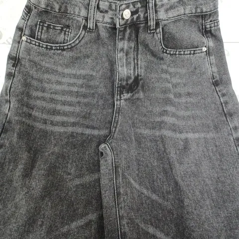 BLACK DENIM JEANS SIZE M