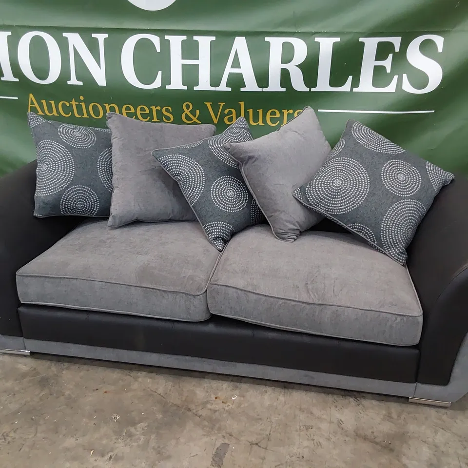 DESIGNER THREE SEATER SOFA WITH SCATTER CUSHIONS BLACK FAUX LEATHER & GREY FABRIC
