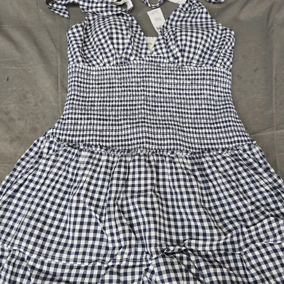 HOLLISTER CHECK DAY DRESS IN NAVY/WHITE SIZE LARGE