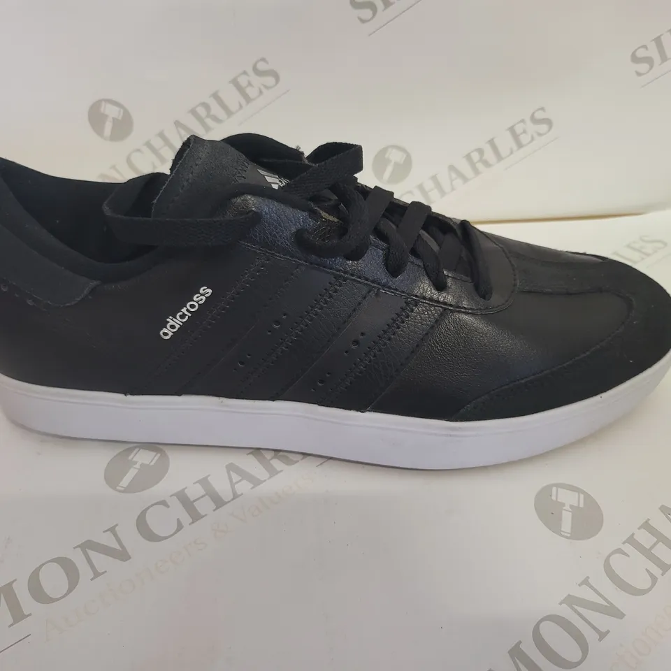 BLACK/WHITE TRAINERS IN THE STYLE OF ADIDAS ADICROSS - SIZE 9.5 UK