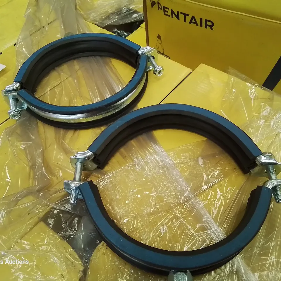 PALLET OF 17 CASES OF PENTAIR MACROFIX INSULATED M8/10 CLAMPS (25 per case = approx 425)