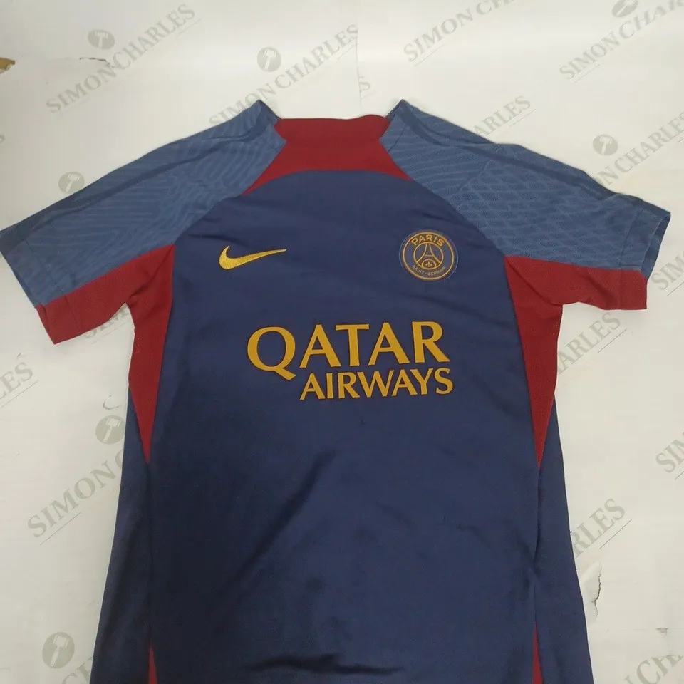 PSG FC AWAY SHIRT SIZE M